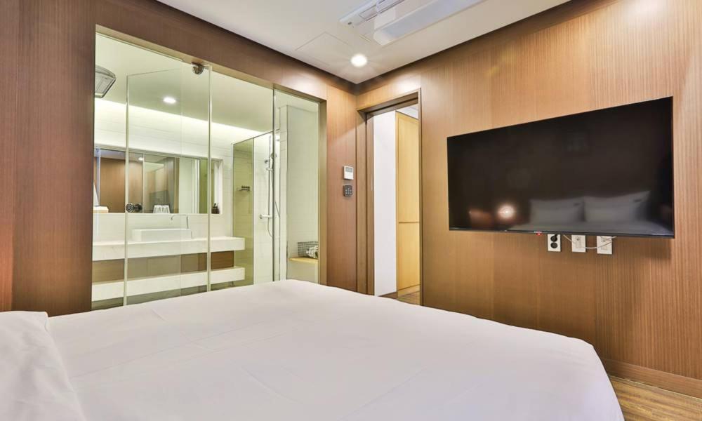 Jongro Makers X Pretty Hotel Seoul Exterior photo