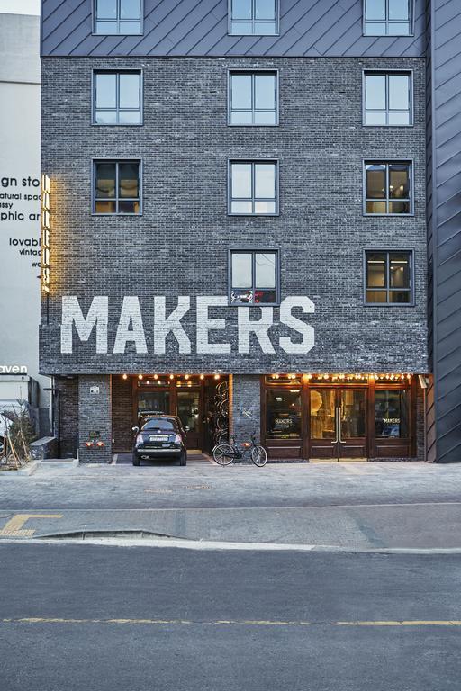 Jongro Makers X Pretty Hotel Seoul Exterior photo